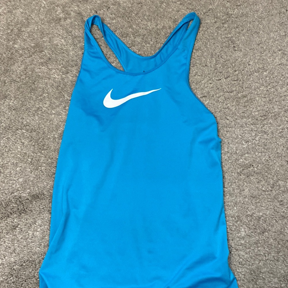 Dry fit nike tee